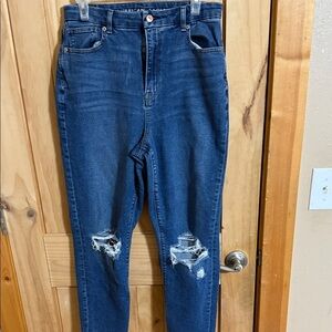American Eagle Women's Distressed Blue Jeans
